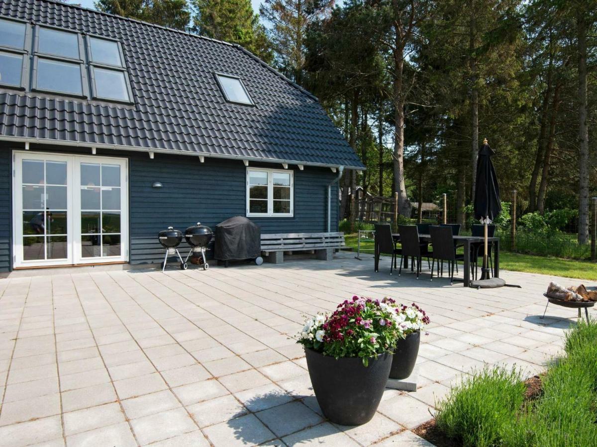 10 Person Holiday Home In Glesborg Exteriér fotografie